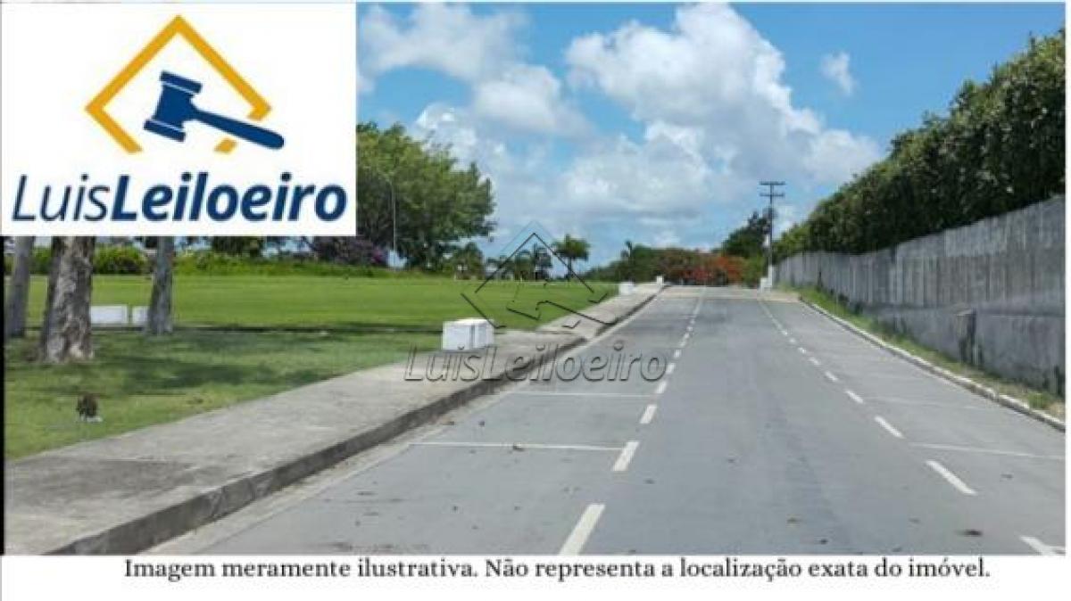 Imóvel localizado na Avenida Durval de Goes Monteiro, Tabuleiro Martins - AL