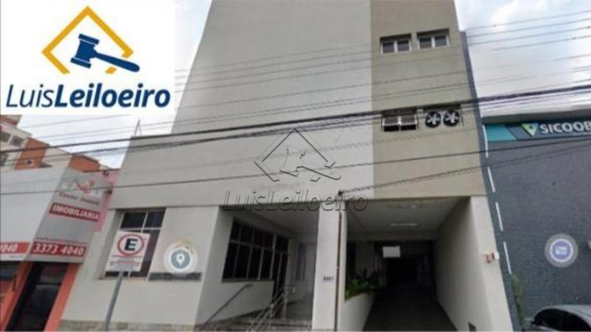 Sala 304, na Rua Conde do Pinhal, n° 2.267, São Carlos/SP
