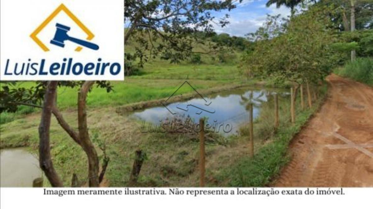 Imóvel localizado no Córrego da Onça, Belizário - Muriaé/MG