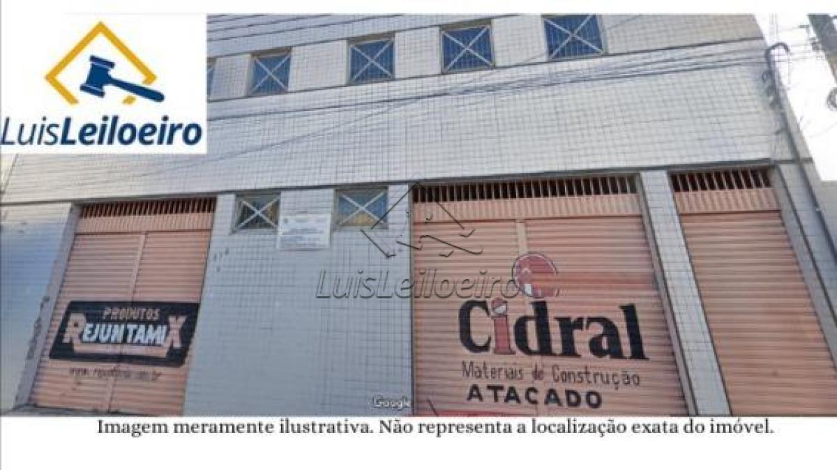 Prédio Comercial de Material de Construção, localizado na Rua Senhora Santana, 514 - Juazeiro do Norte/CE