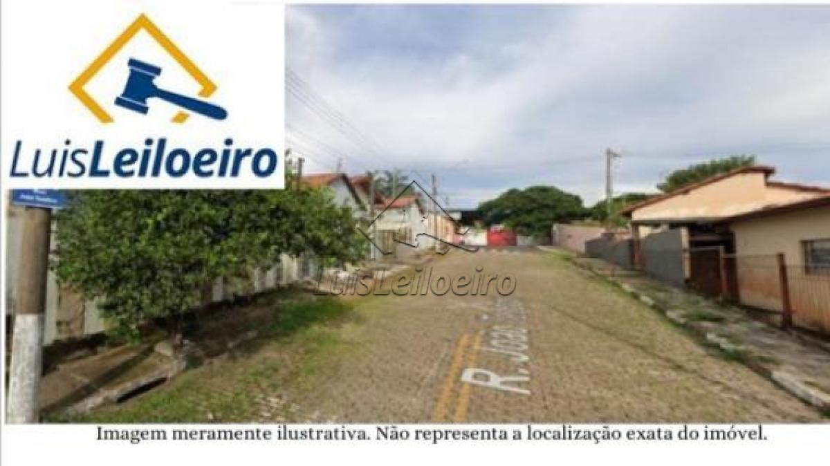 Um terreno designado pela área 1, da planta respectiva compreendendo uma parte do trecho da Rua João Teodoro, Itapira/SP,