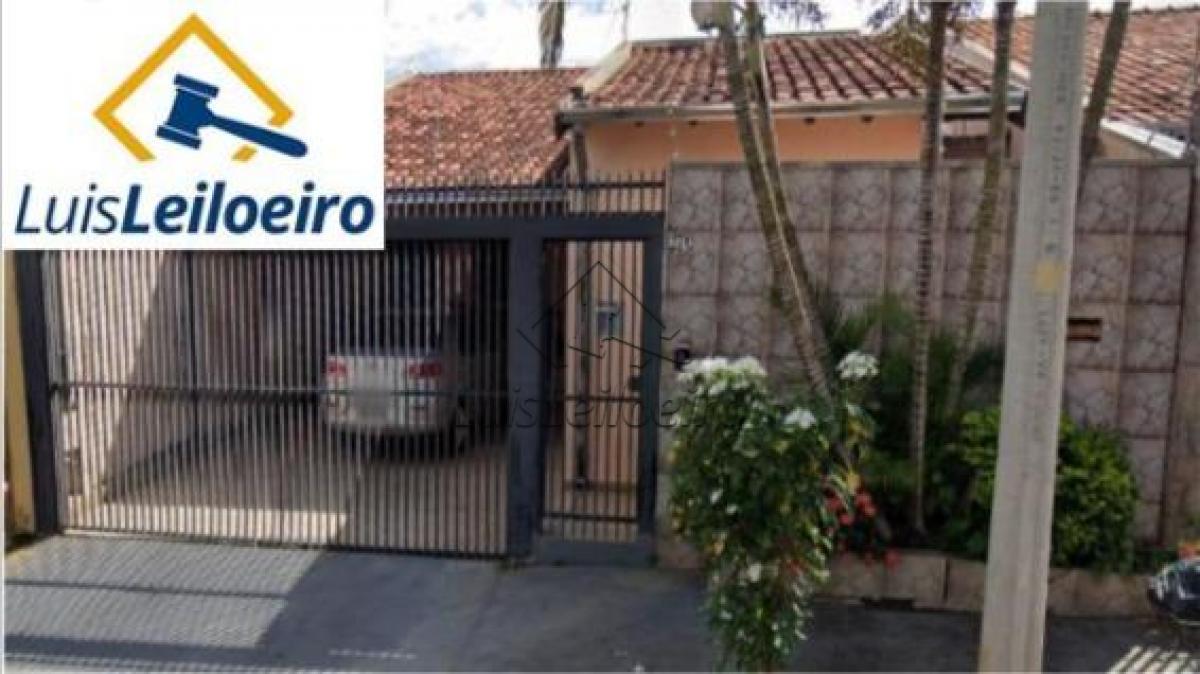 Imóvel correspondente a uma casa residencial com área construída de 233,00 m², situado na Rua Aviador Ribeiro de Barros, nº 2 45, Bauru/SP.