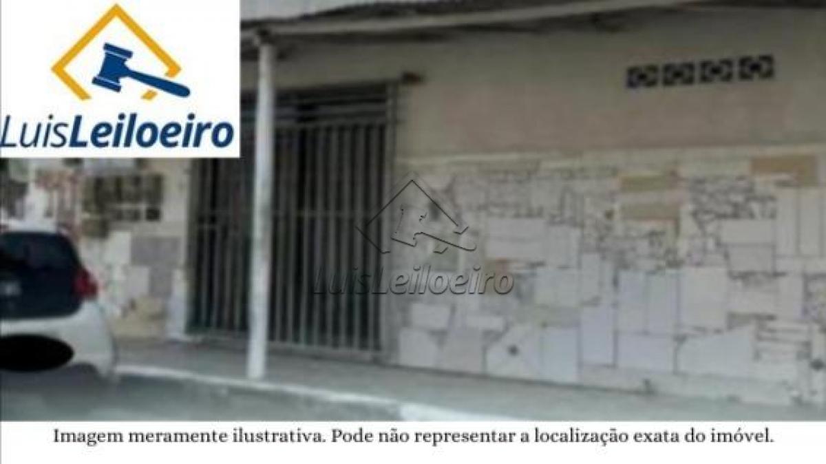 Imóvel na Rua José Martiniano de Souza, Bairro Interlagos II, Linhares/ES. Com área de 300m². Constituído do Lote 27 da Quadra 828.