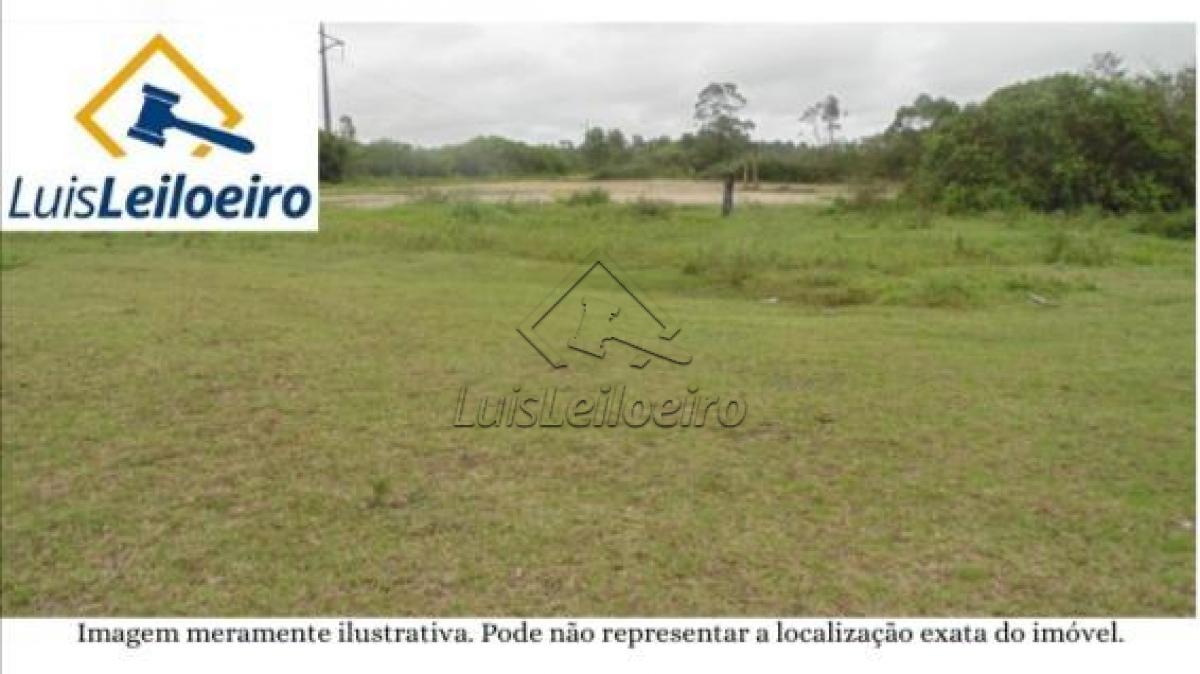 Terreno não edificado e sem benfeitoria, confrontando com a Estra Municipal Bauru-Pirantiniga, Bauru/SP. Área total de 3.115,70 m².