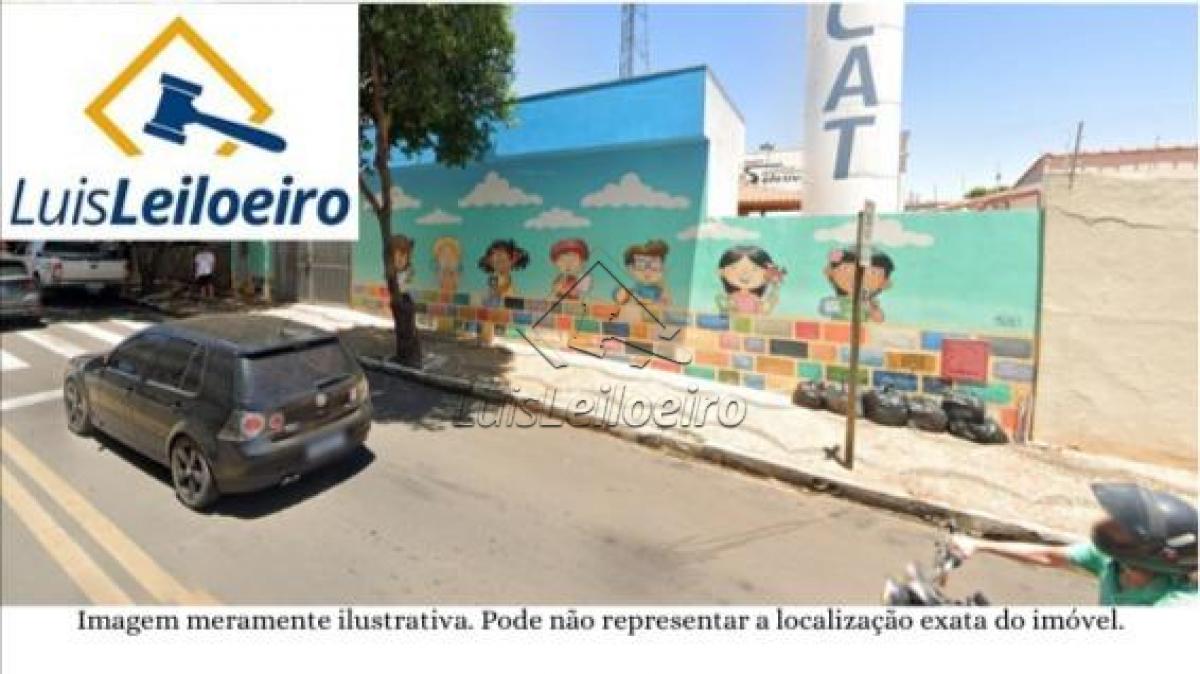 Imóvel Comercial na Rua Caingangs, nº 116, Tupã/SP. Com área construída de 1.397,32m².