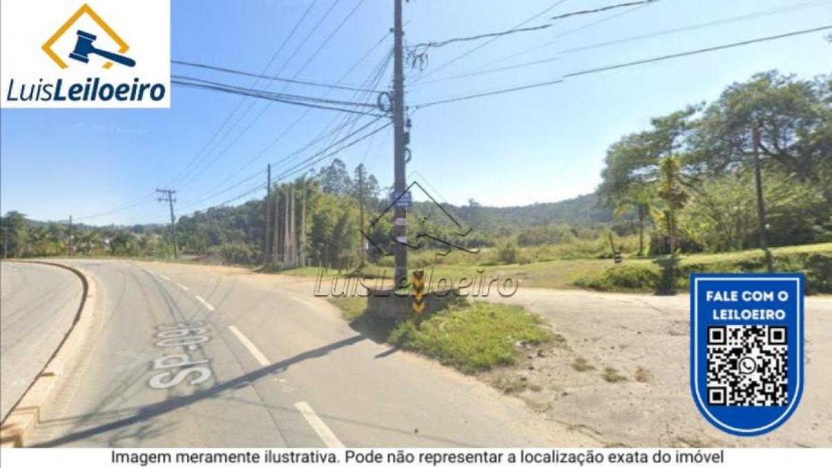 Terreno sem construções, composto de parte do Sitio Akio, situado no Bairro do Biritiba Ussu, zona rural do Distrito de Taiaçupeba, Mogi das Cruszes/SP. Com área total de 24.156,85 m².