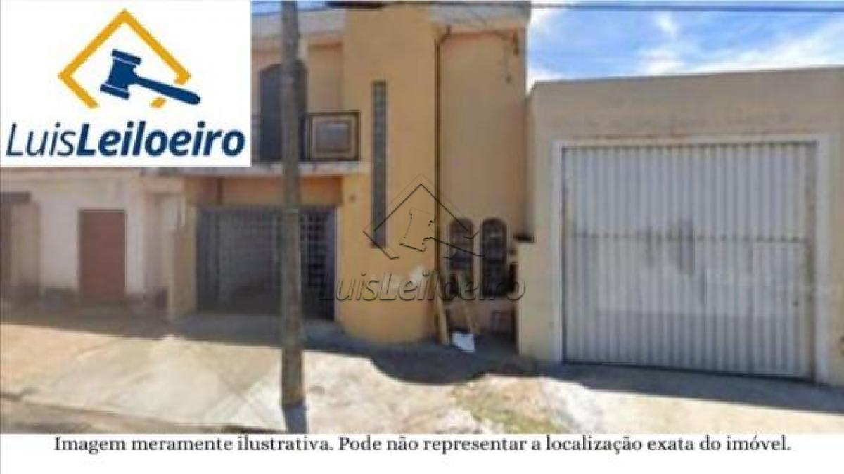 Imóvel na Rua Tomaz Eugenio de Abreu, lado par (entre os prédios nº 32 e 06), Loteamento Jardim Boa Vista, Santa Rosa de Viterbo/SP. Com área de 182m².