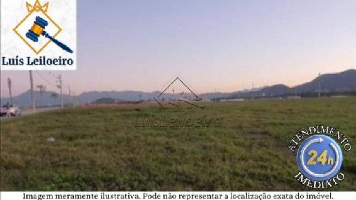 Um Lote de terreno 05 da quadra 26, localizado no Loteamento Bairro das Nações, situado na Avenida República da Grécia, Campina Grande/PB, medindo 16 metros de frente por 30 metros de fundos.