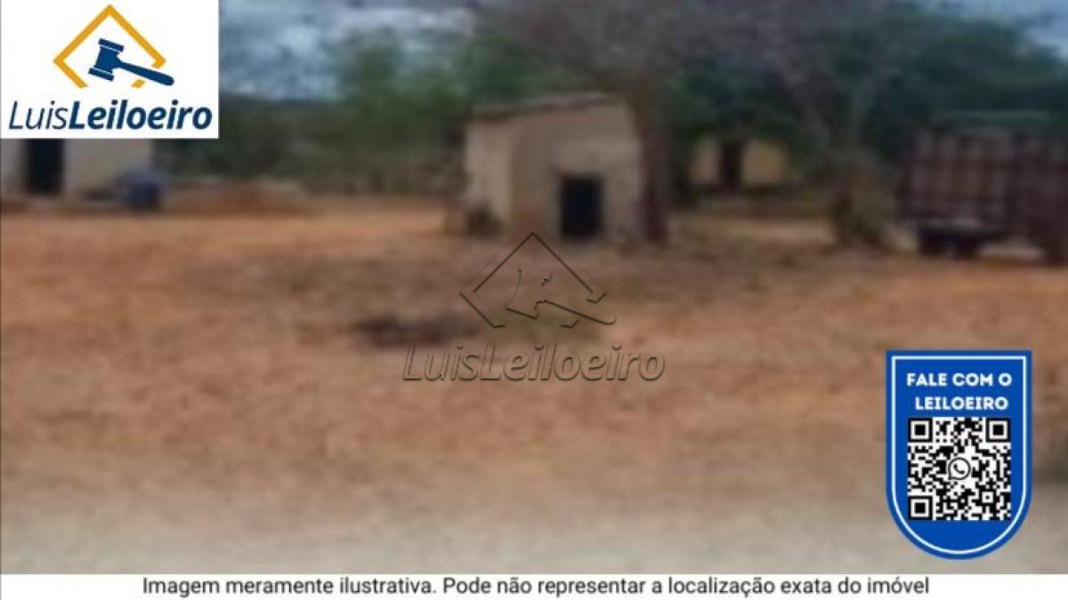 UMA GLEBA DE TERRA, com área de 18,00 ha, com benfeitorias, situada no Sítio Alagoinha, Fazenda São Gonçalo, na Zona Urbana da Cidade de Araripina/PE