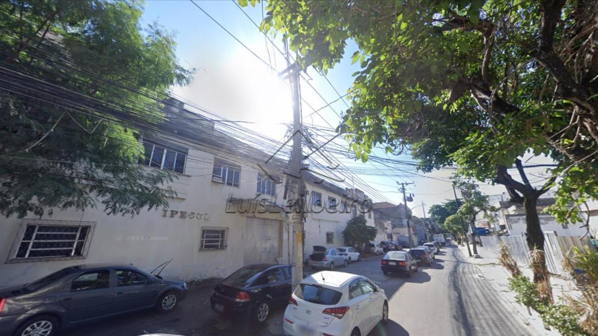 Prédios situados na Rua Antunes Maciel nº 239, 239-A, 255 e 255-A, São Cristóvão, Rio de Janeiro/RJ, com área de terreno de 33,00m de largura por 57,70 de extensão. (035-99710-0861)