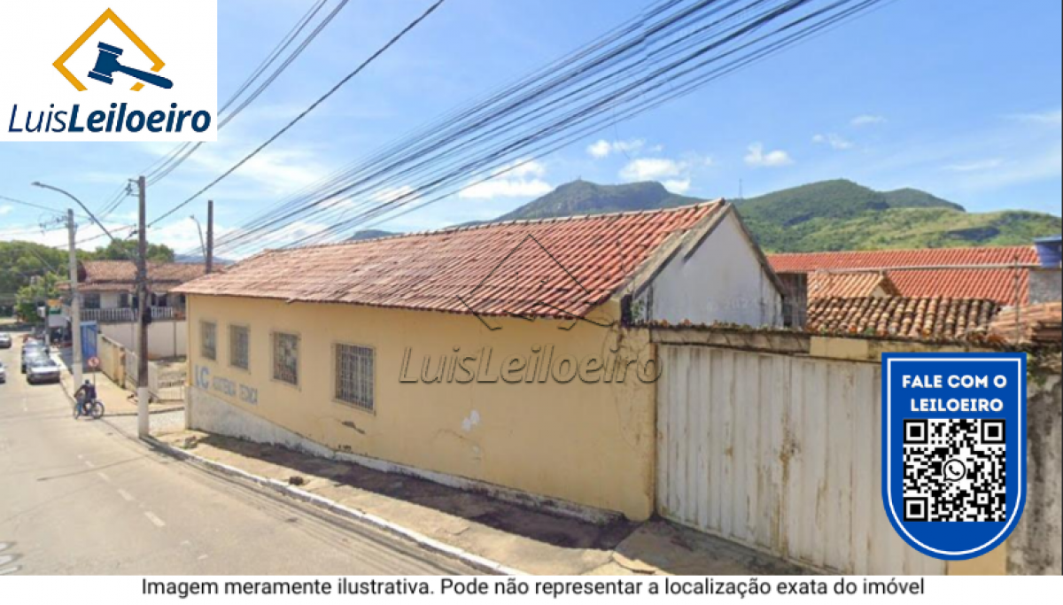 Um imóvel urbano residencial, situado na Rua 12 de Outubro com a Rua Floriano Peixoto, Centro, Almenara, MG, terreno com área total de 442m².