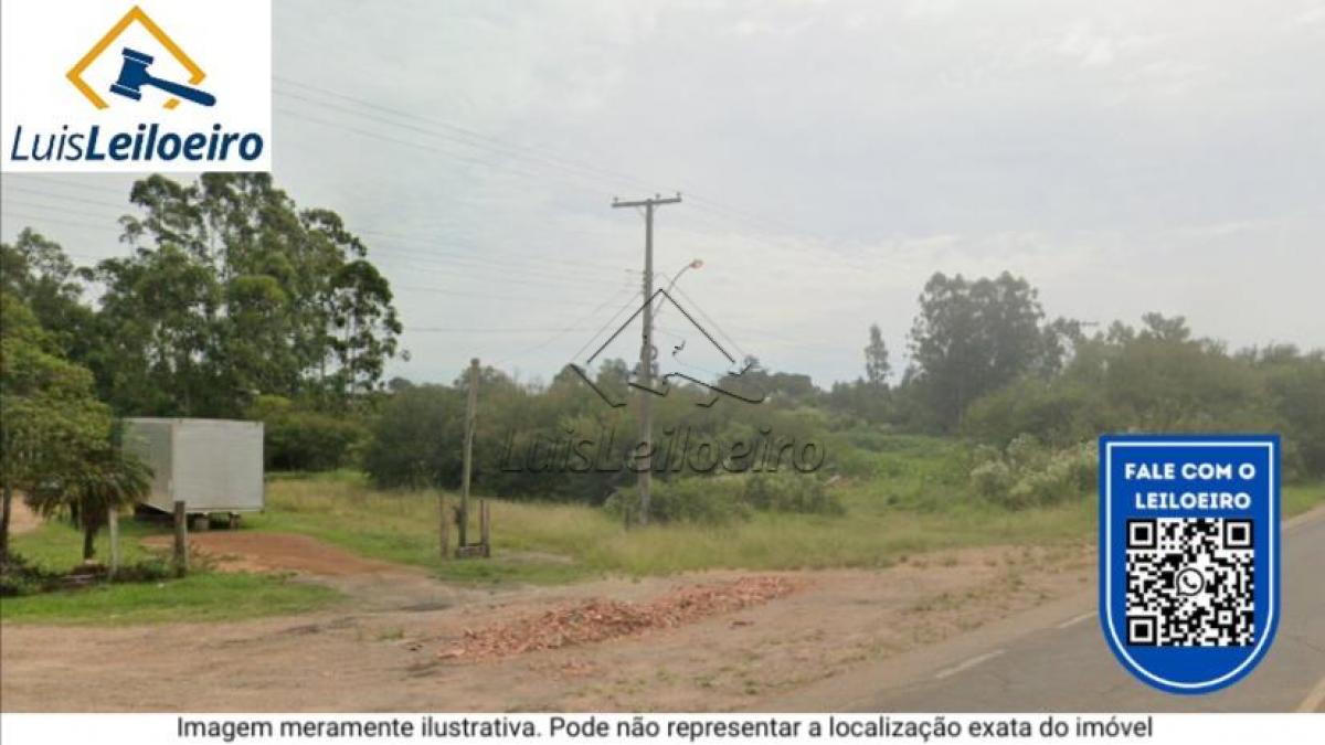 Uma área de terras, em um local denominado "Potreiro", localizada na Rodovia RS 401, São Jerônimo/RS, com área total de 13 hectares.