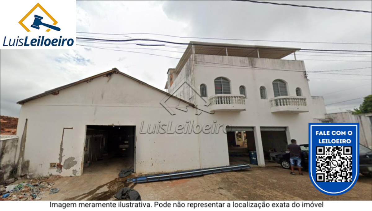 Oito (8) terrenos-lotes (ns. 13, 14, 15, 16, 17, 18, 19 e 20), Rua Sete, bairro Santa Edwirges, Três Pontas/MG, terreno com 2400m². No imóvel dois galpões edificados e um apartamento