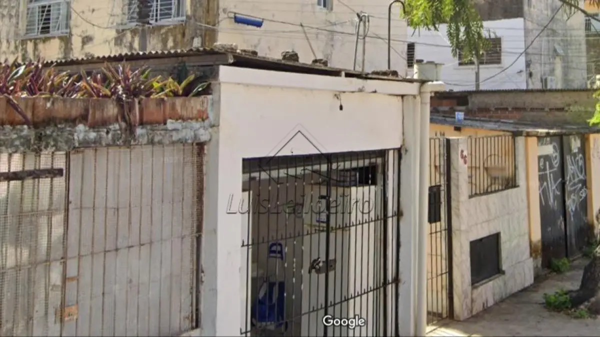 Apto nº 302 do Conjunto Residencial General Euler Bentes Monteiro, situado na Rua Cruz e Souza, nº 66, Ibura. ( FALE COM O LEILOEIRO 035-99710-0861 )