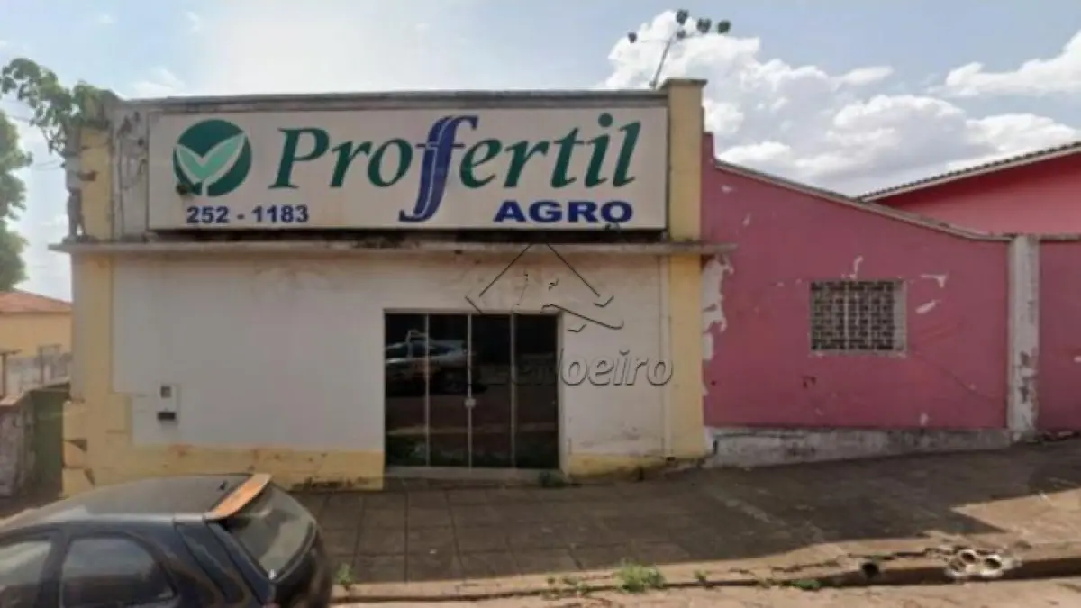 PRÉDIO COMERCIAL - Rua Antonio Leonel de Alencar Peixoto, 516.