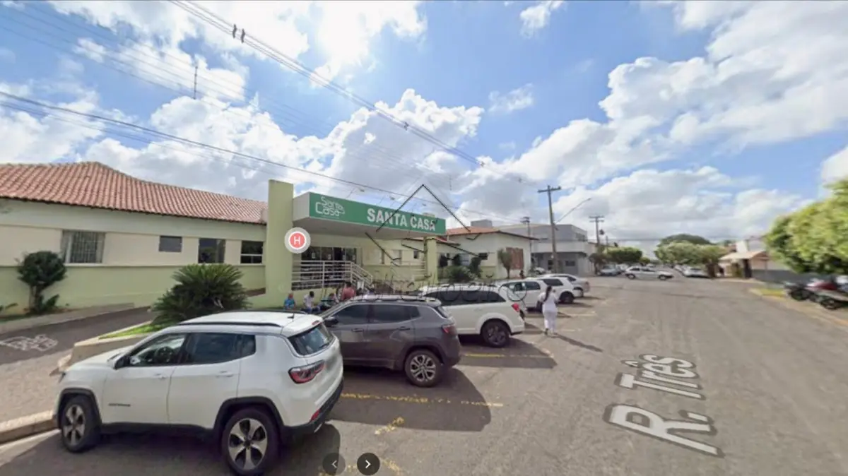 IMÓVEL CONSTITUÍDO PELO LOTE 05, DA QUADRA 30, LOCALIZADO NA RUA TRÊS, CENTRO, SANTA FÉ DO SUL/SP. O IMÓVEL ESTÁ VINCULADO Á EDIFICAÇÃO DO HOSPITAL IRMANDADE DA SANTA CASA DE MISERICÓRDIA DE SANTA FÉ DO SUL. ÁREA TOTAL DE 432,00 M²
