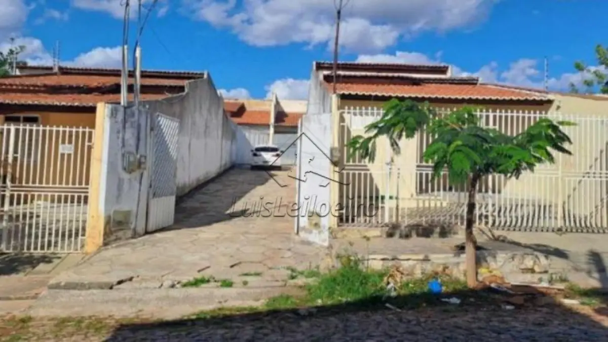 04 RESIDÊNCIAS, EDIFICADAS SOBRE OS LOTES 13-A E 13-B, NA RUA MARIA DOS SANTOS RODRIGUES, NºS 613, 613-A, 621 E 621-A, JUAZEIRO DO NORTE/CE Fale com o leiloeiro (035-99710-0861)