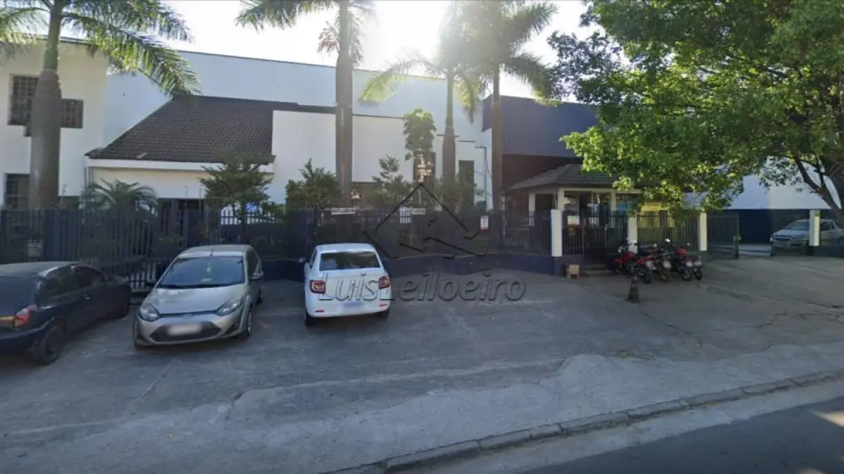 COMERCIAL - Av. Novo Brasil, 371 ( FALE COM O LEILOEIRO 035-99710-0861 )