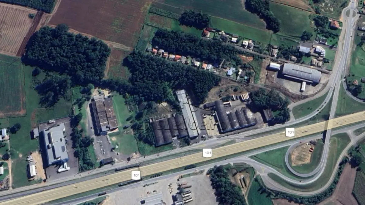 Imóvel Industrial - Rodovia BR 101, ao norte com a Madeplac, com benfeitorias Criciuma/SC