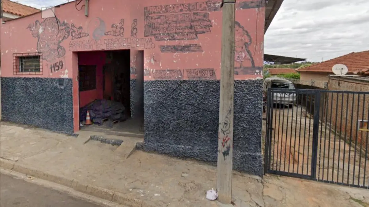 Comercial - Rua Carvalho Leme, nº 1.159, bairro Centro, Novo Horizonte (SP)