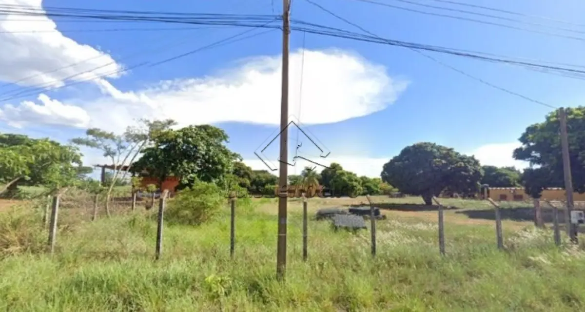 LOTE - AVENIDA SEBASTIÃO LOPES, 37-28, PRESIDENTE EPITÁCIO/SP. COM ÁREA TOTAL DE 11.845,00 M² E ERGUIDO SOBRE O TERRENO UMA CASA RESIDENCIAL COM 152,87 M² DE ÁREA CONSTRUÍDA.