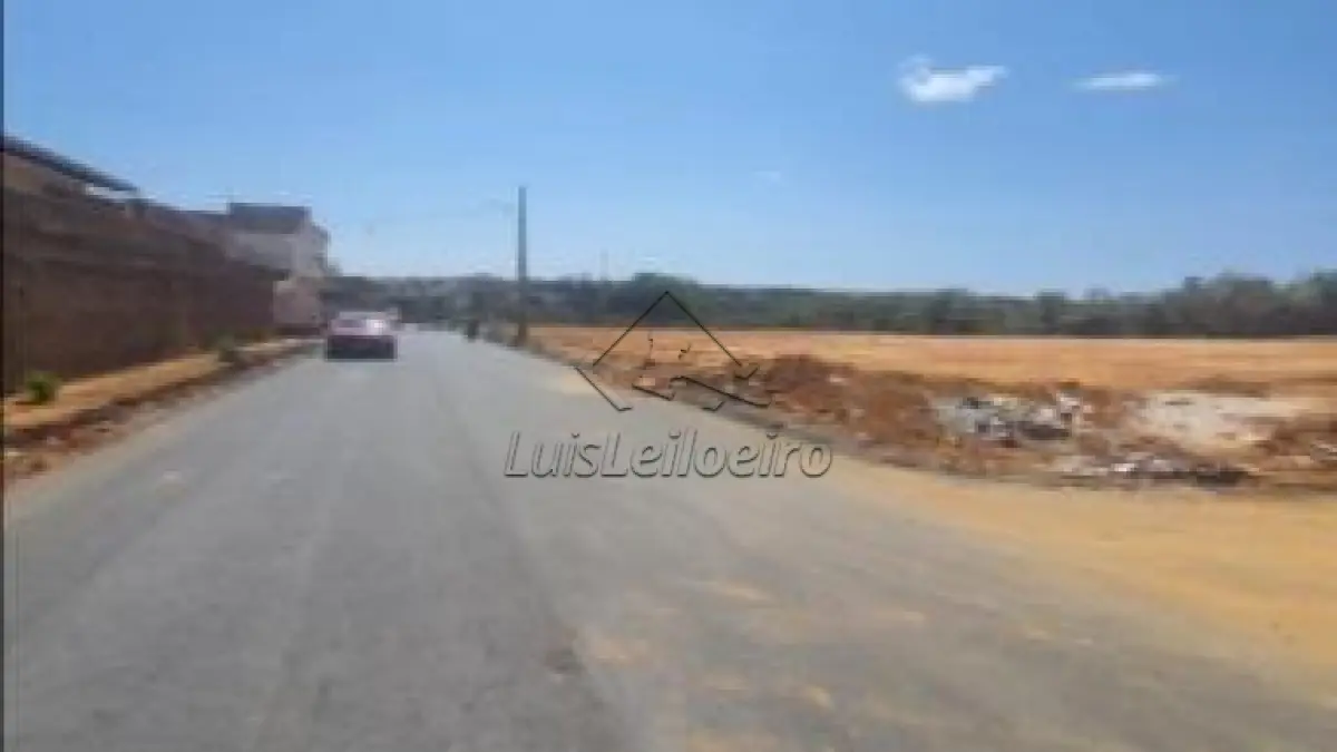 Área de terras - R. Inocêncio Sena , Área A , com área de 2,571,73m², Montes Claros,