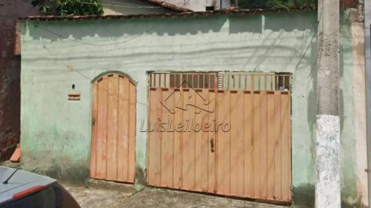 Imóvel Residencial- Rua V-16, n°. 98, Bairro Silvio Pereira II, CeI. F ( FALE COM O LEILOEIRO 035-99710-0861 )