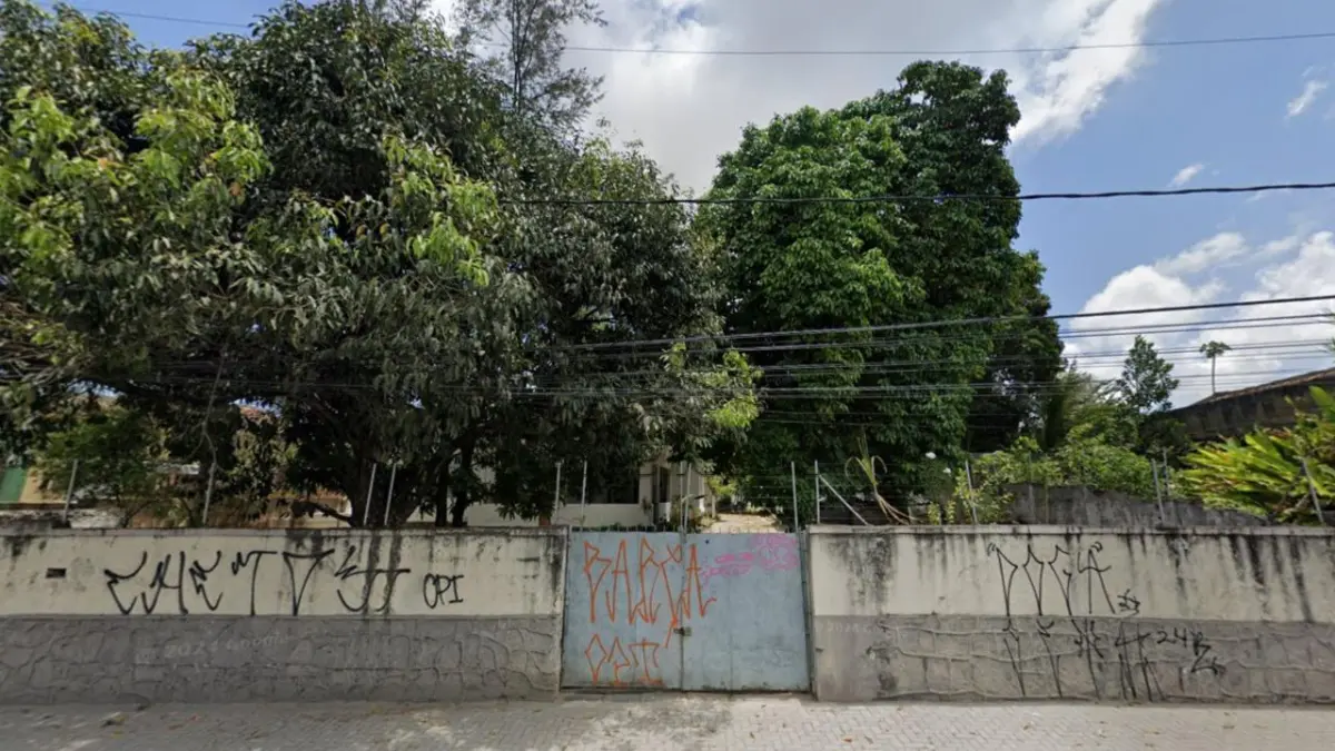 Av. Dr. José Rufino, 2393