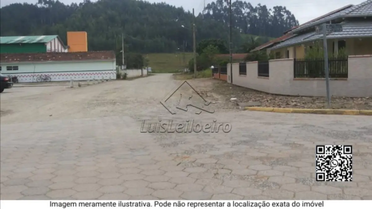 Ponto Comercial localizado na Rua Bruno Heidrich, s/n, Bairro Nova Esperança, distante 100m da Escola de Educação Básica Bruno Heidrich