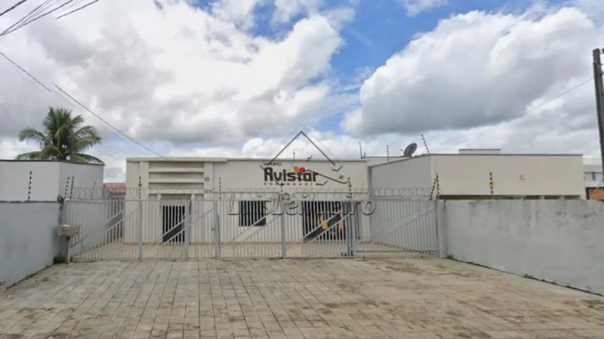 Imóvel Comercial - R. Flôr do Ipê, 2130 - St. 4 ,com área de 562,50 m²