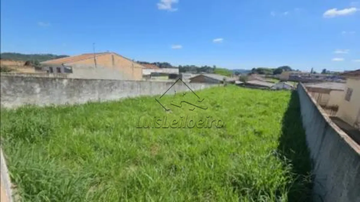 LOTE N. 17, QUADRA 63, NA AVENIDA PROJETADA 06, LOTEAMENTO NORMANDIA, ZONA URBANA DE CARUARU/PE. SEM BENFEITORIAS. MEDE 250M²