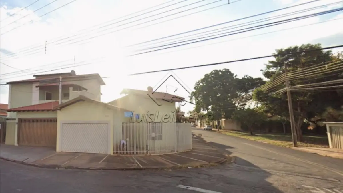 Imóvel Residencial - R. José Severino dos Santos, 214 - Vila Fiuza, Assis - SP