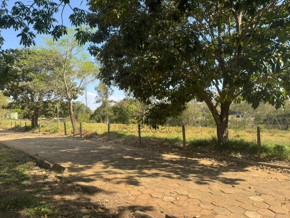 LOTE 001 - Imóvel Industrial ,  Avenida Flora, 621 , Três Coraçôes, Minas Gerais .