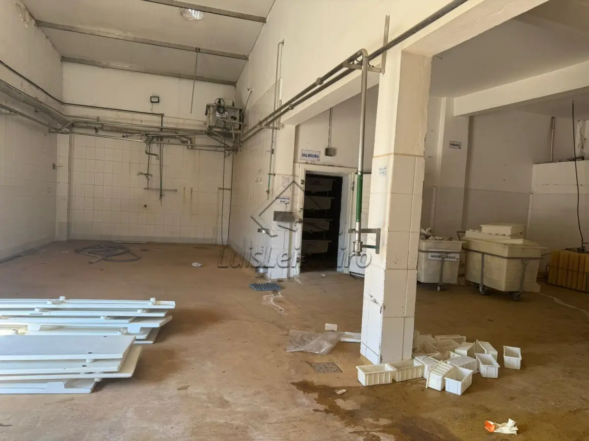 LOTE 001 - Imóvel Industrial ,  Avenida Flora, 621 , Três Coraçôes, Minas Gerais .