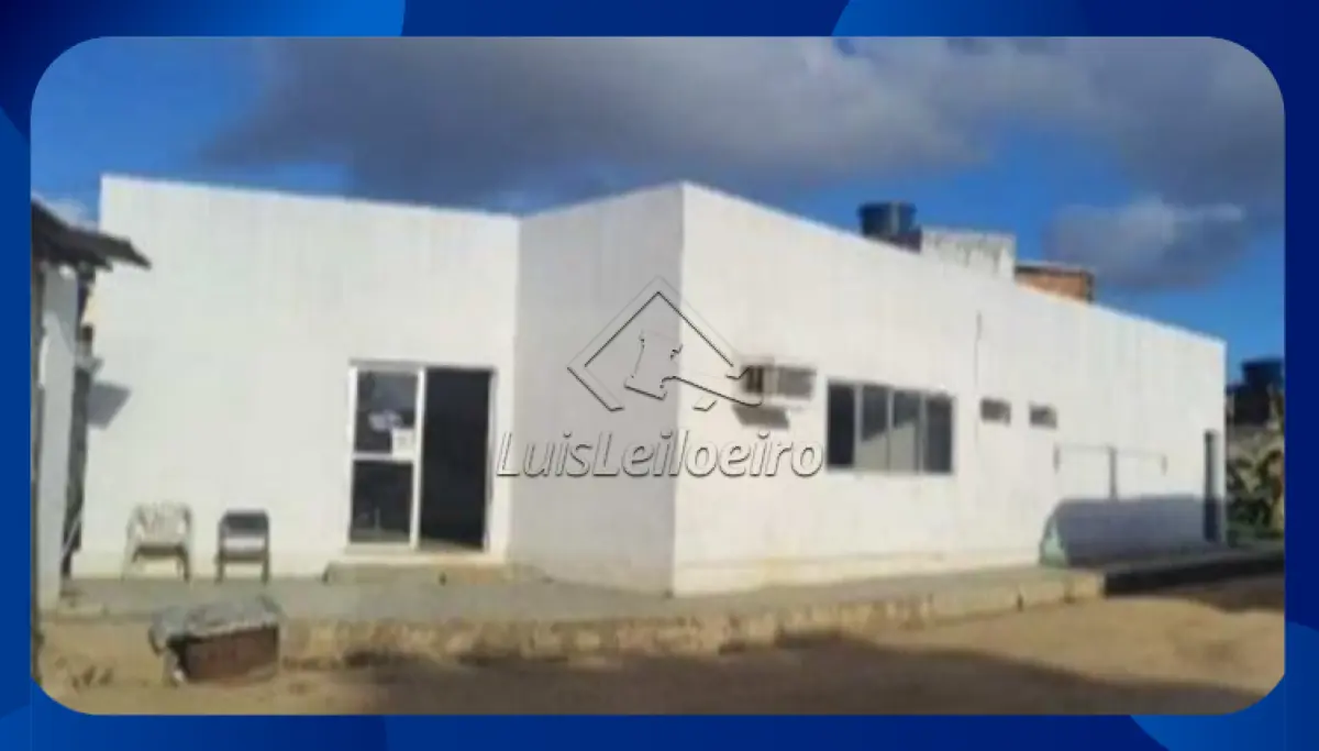 LOTE 144 - TERRENO COM BENFEITORIAS - Rua Muniz Falcão, com escritório e galpão edificados, Tabuleiro do Martins, Maceió/AL, Área de 5.000m² (50m x 100m)