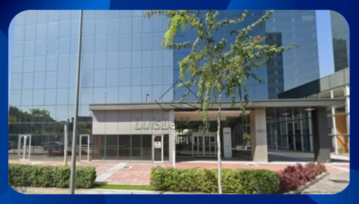 LOTE 182 - PRÉDIO COMERCIAL - Loja nº 116, Bloco 4, Condomínio Porto Atlântico Business Square Leste, com 1 vaga de garagem, Rua Equador, nº 43, Santo Cristo, Rio de Janeiro/RJ