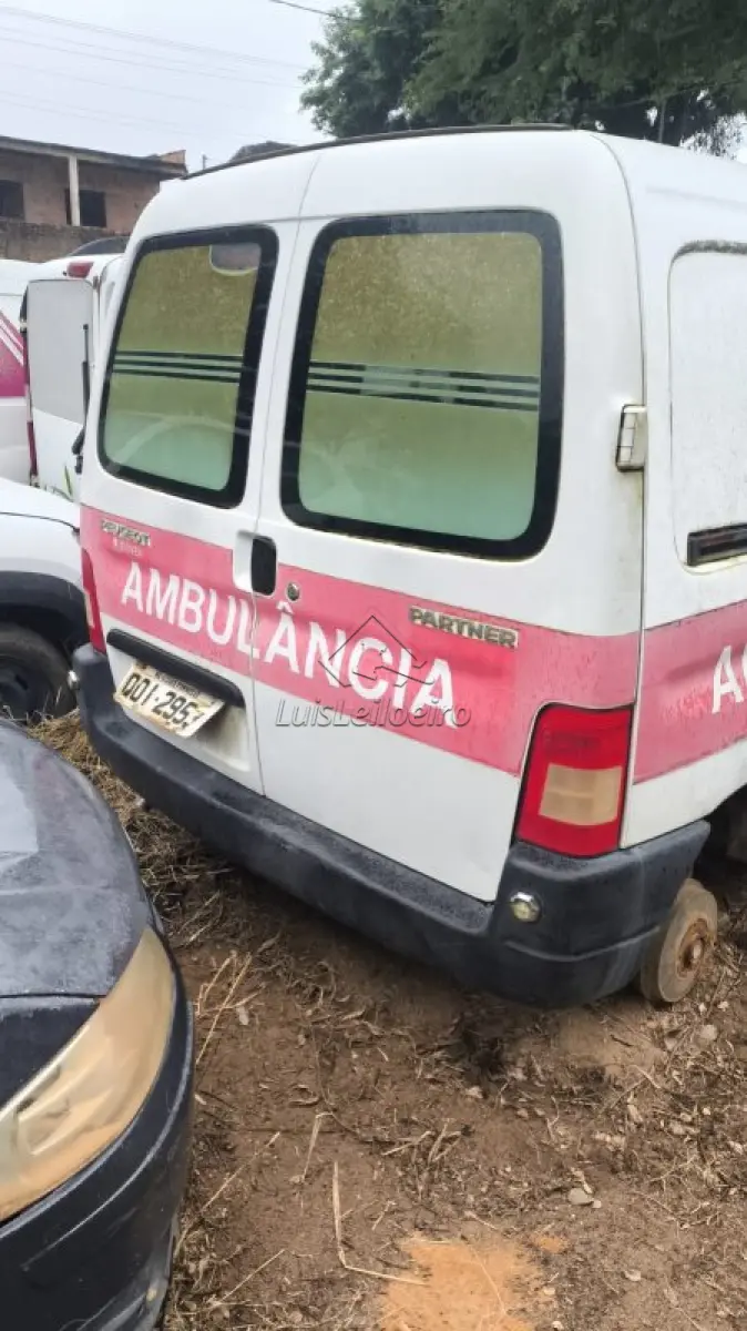LOTE 028 - PEUGEOT/PARTNER GREENCAR AMBULANCIA 1.6/2018