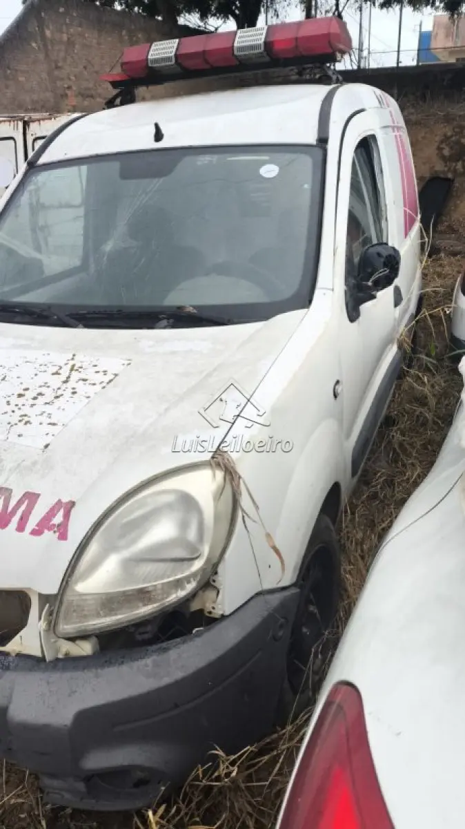 LOTE 026 - RENAULT/KANGOO ROTAN AMBULANCIA/1.6/2013