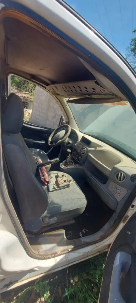 LOTE 007 - FIAT/DOBLO CA UNIVIDAS A/2007