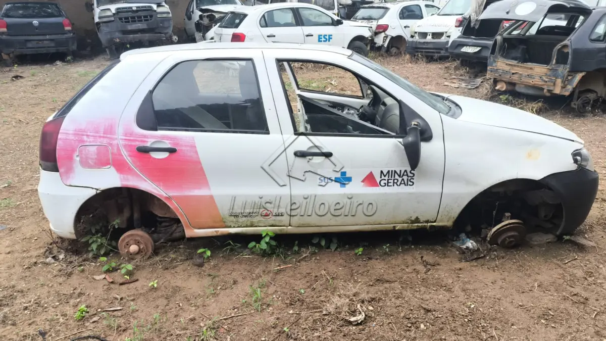LOTE 015 - FIAT/PALIO FIRE 1.0/05L/2016