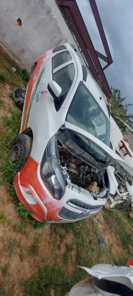 LOTE 015 - CHEV/SPIN 1.8L MT LTZ/2015