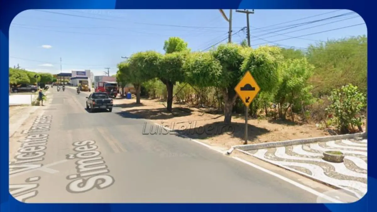 LOTE 027 - TERRENO - Terreno destinado a construção, situado na Av. Vicente Tavares Simões, nº 683, Vila Paulo Gonçalves, no município de Aurora/CE, perfazendo uma área total de 1.634,0m².