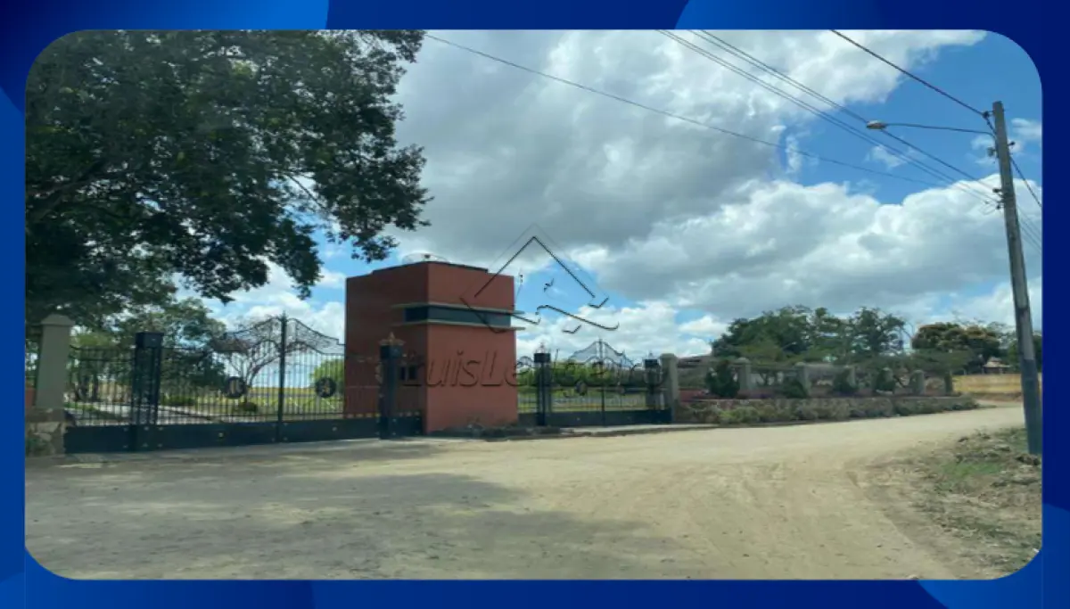 LOTE 025 - FAZENDA  - Imóvel denominado "Fazenda Salgadinho", localizado em Queimadas, Timbaúba/PE, com área de 35,64ha e benfeitorias com área construída de 7.995,11m², sendo 5.055,61m² de construções e 2.939,50m² de galpões.