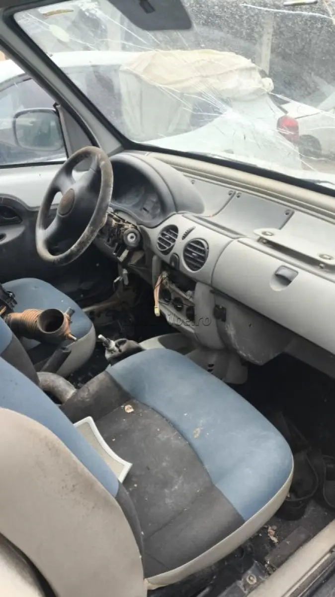 LOTE 026 - RENAULT/KANGOO ROTAN AMBULANCIA/1.6/2013