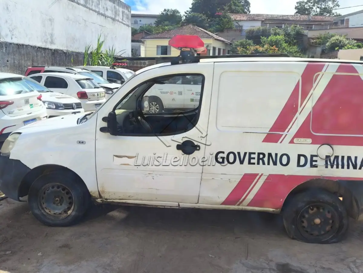 LOTE 025 - FIAT/DOBLO ROTAN AMB2/1.4/2013