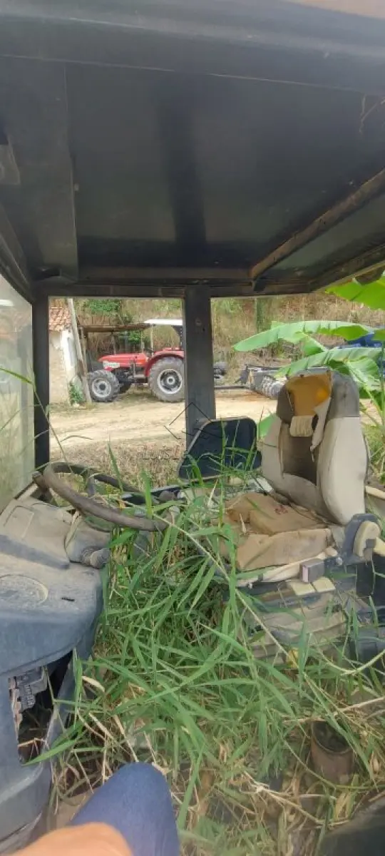 LOTE 029 - RETRO JCB