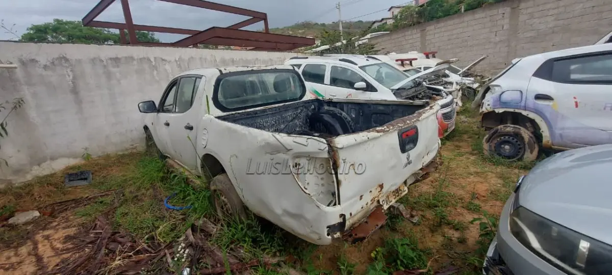 LOTE 008 - MMC/L200 TRITON 3.2 D/2013