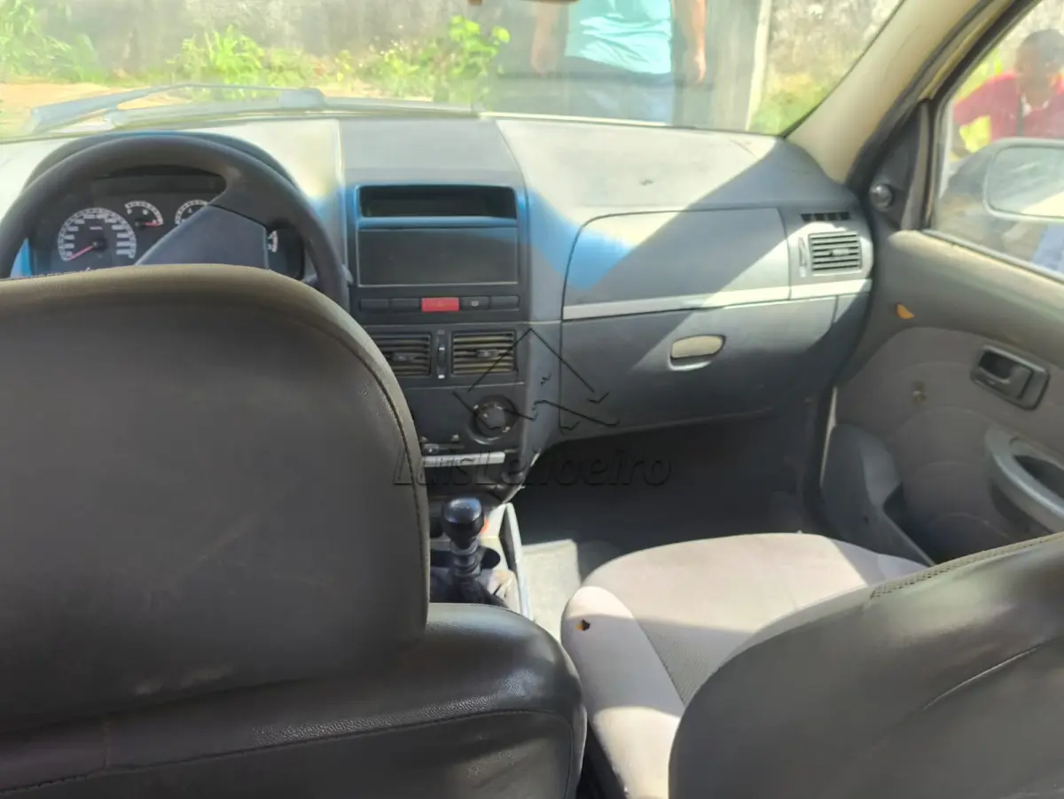 LOTE 013 - FIAT/PALIO WEEKEND ELX 1.4 FIRE 5L/2007