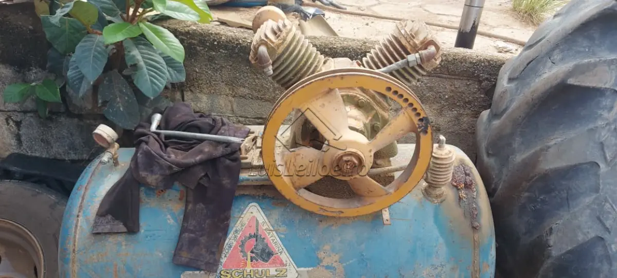 LOTE 030 - SUCATA COMPRESSOR