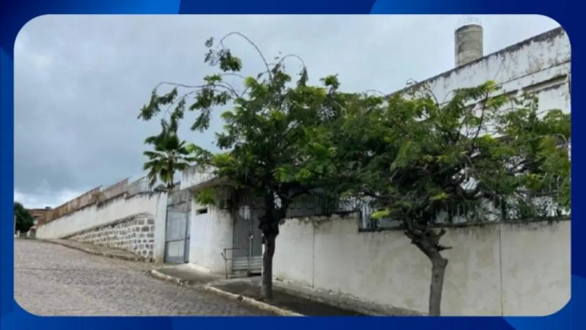 LOTE 010 - PRÉDIO COMERCIAL - Localizado na Avenida Joaquim Nabuco, 161, Pesqueira - PE